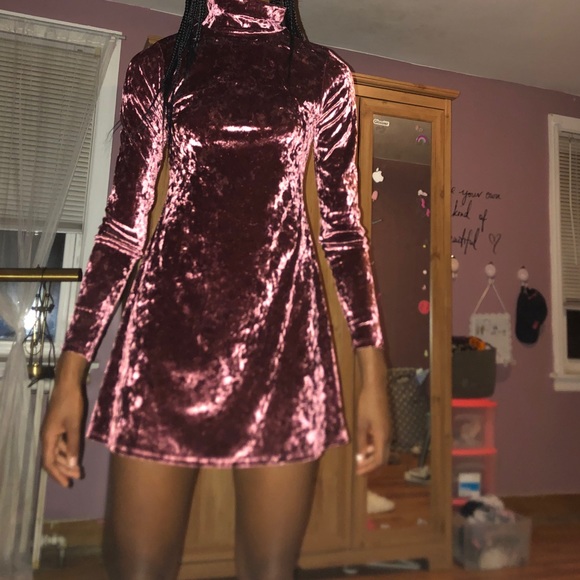 Crushed velvet dress - Picture 2 of 2